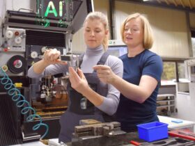 Immer mehr Experten sind sich einig: Wer heute eine Ausbildung im Handwerk startet, trifft eine zukunftssichere Entscheidung.