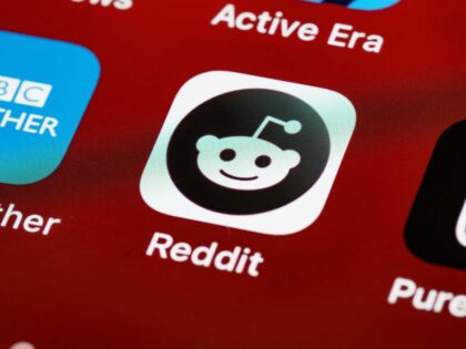 Erfahre, wie Reddit als echte Quelle Künstlicher Intelligenz die Sichtbarkeit von Handwerksbetrieben beeinflusst